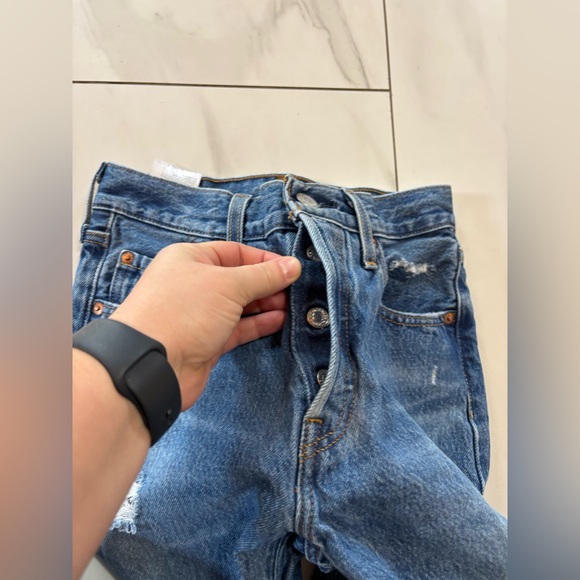 Levis 501 high waisted button fly jeans 23x29- like new! - Picture 9 of 12